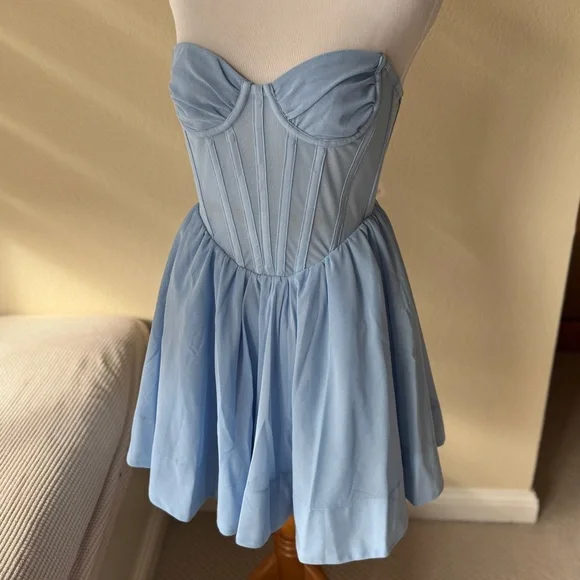 New! BARDOT Cinderella Hart corset mini dress - Picture 3 of 11